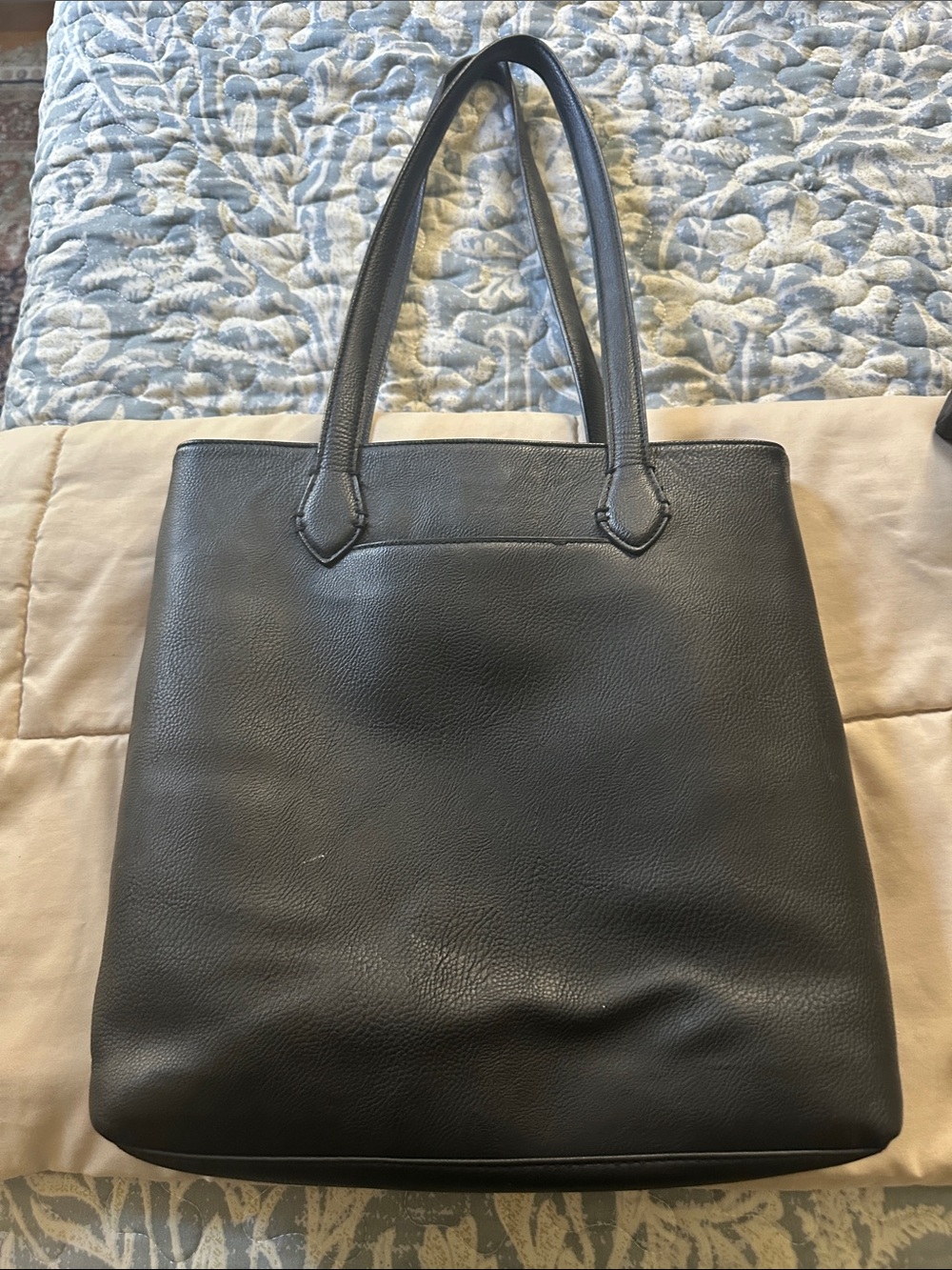 Universal Thread Black Pebbled Tote Bag with Shoulder Straps